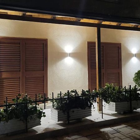 Pietro Guesthouse 3 Tiranë Ngoại thất bức ảnh