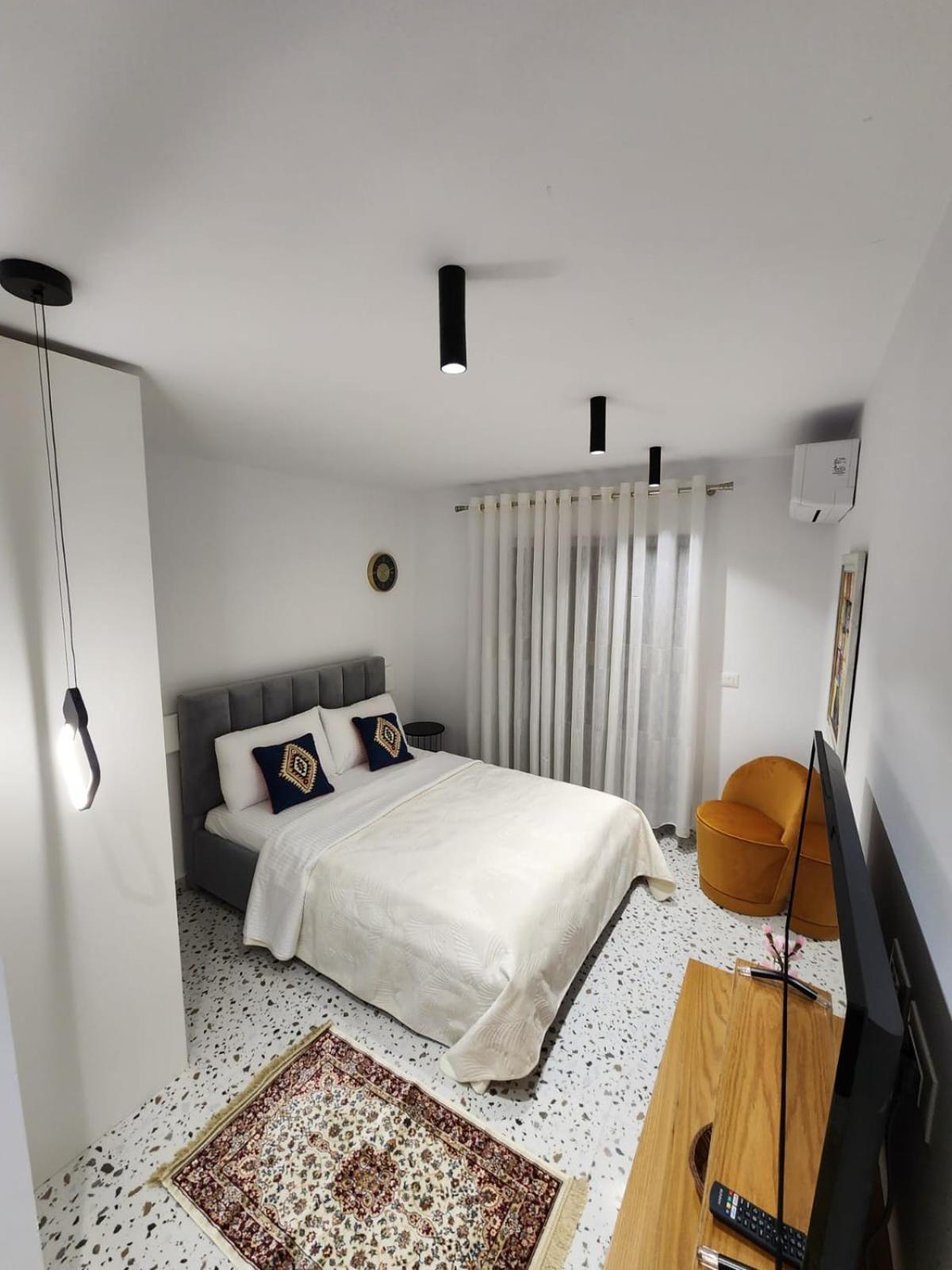 Pietro Guesthouse 3 Tiranë Ngoại thất bức ảnh