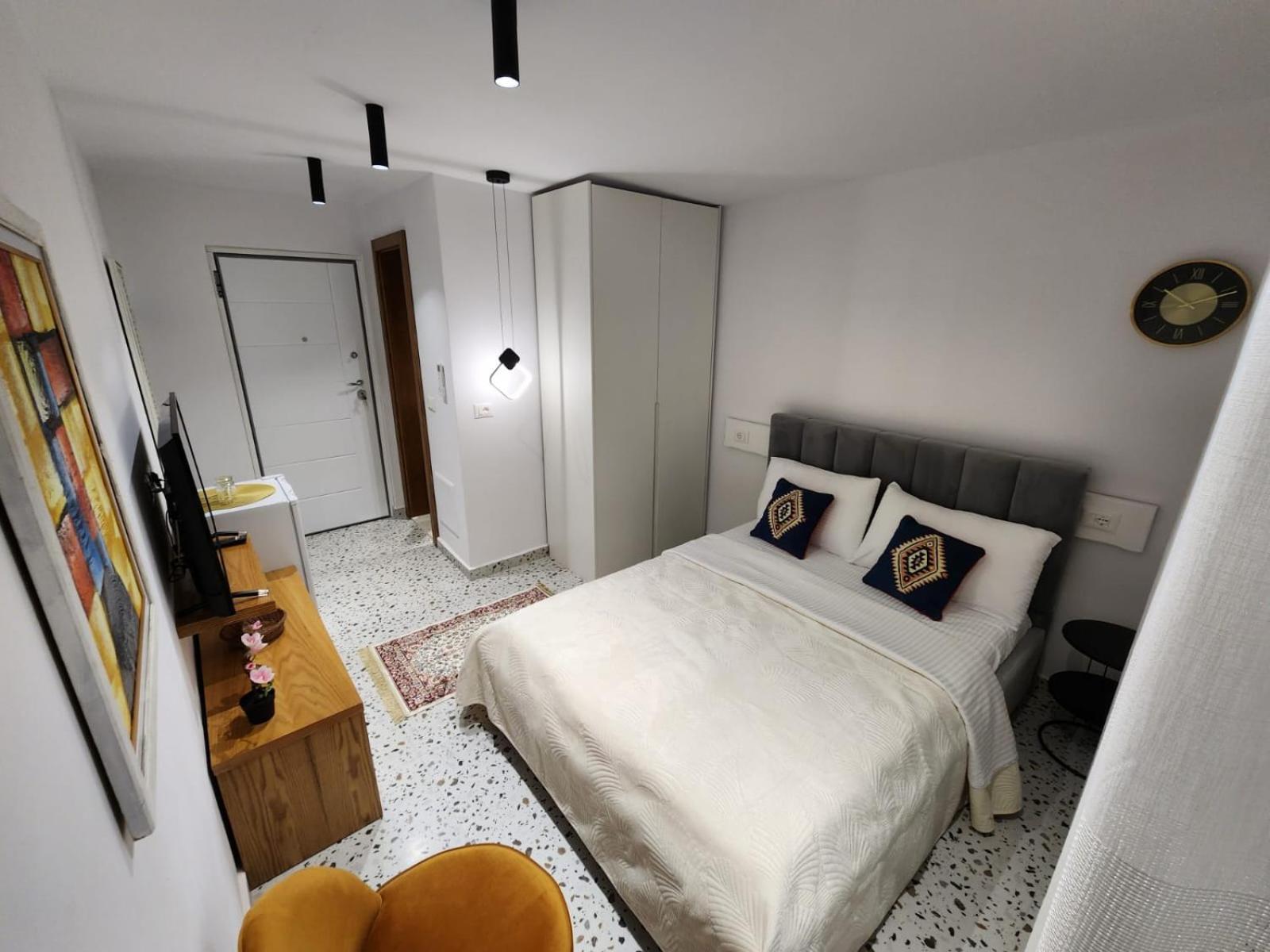 Pietro Guesthouse 3 Tiranë Ngoại thất bức ảnh